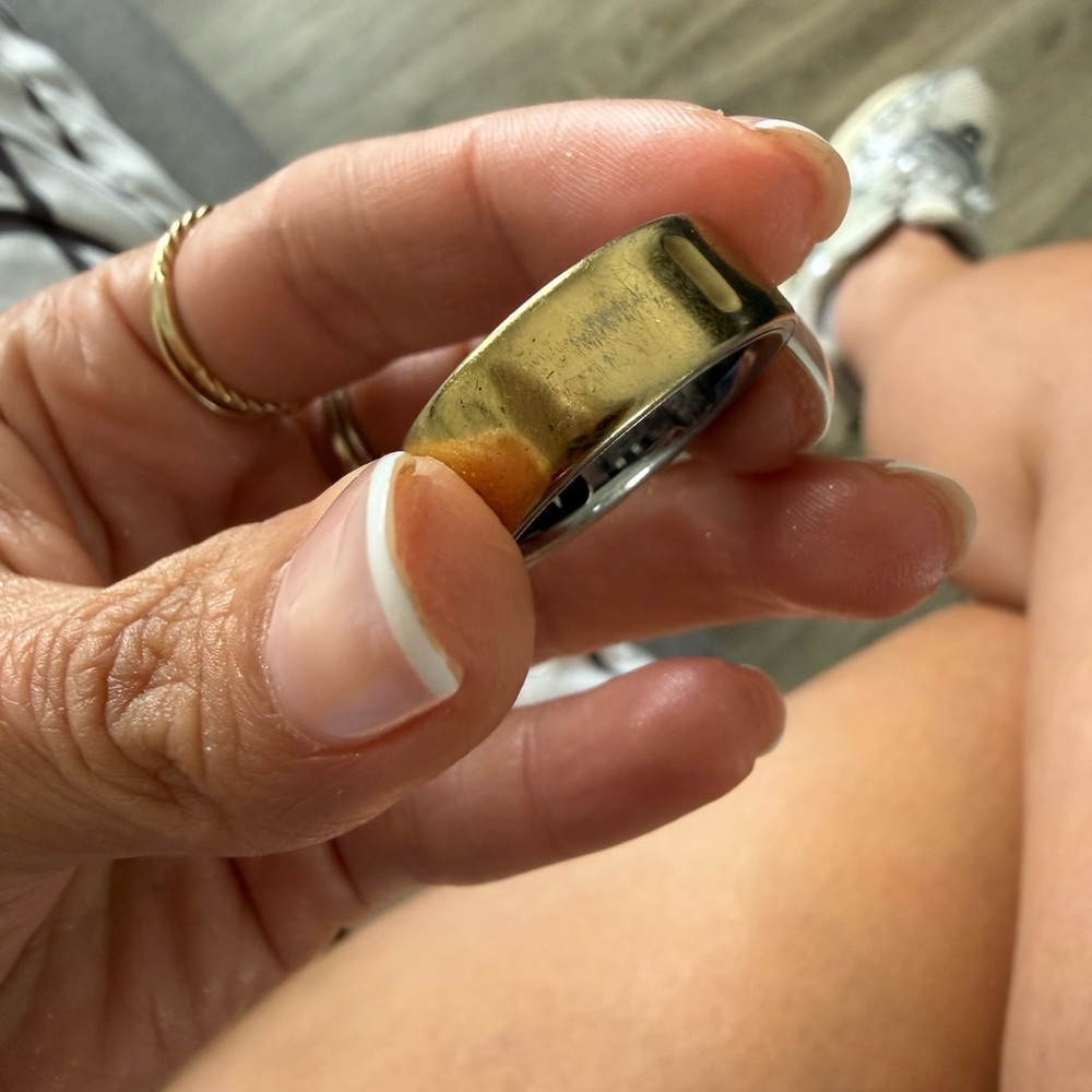 Oura Ring Gen 4- Size 8 Gold